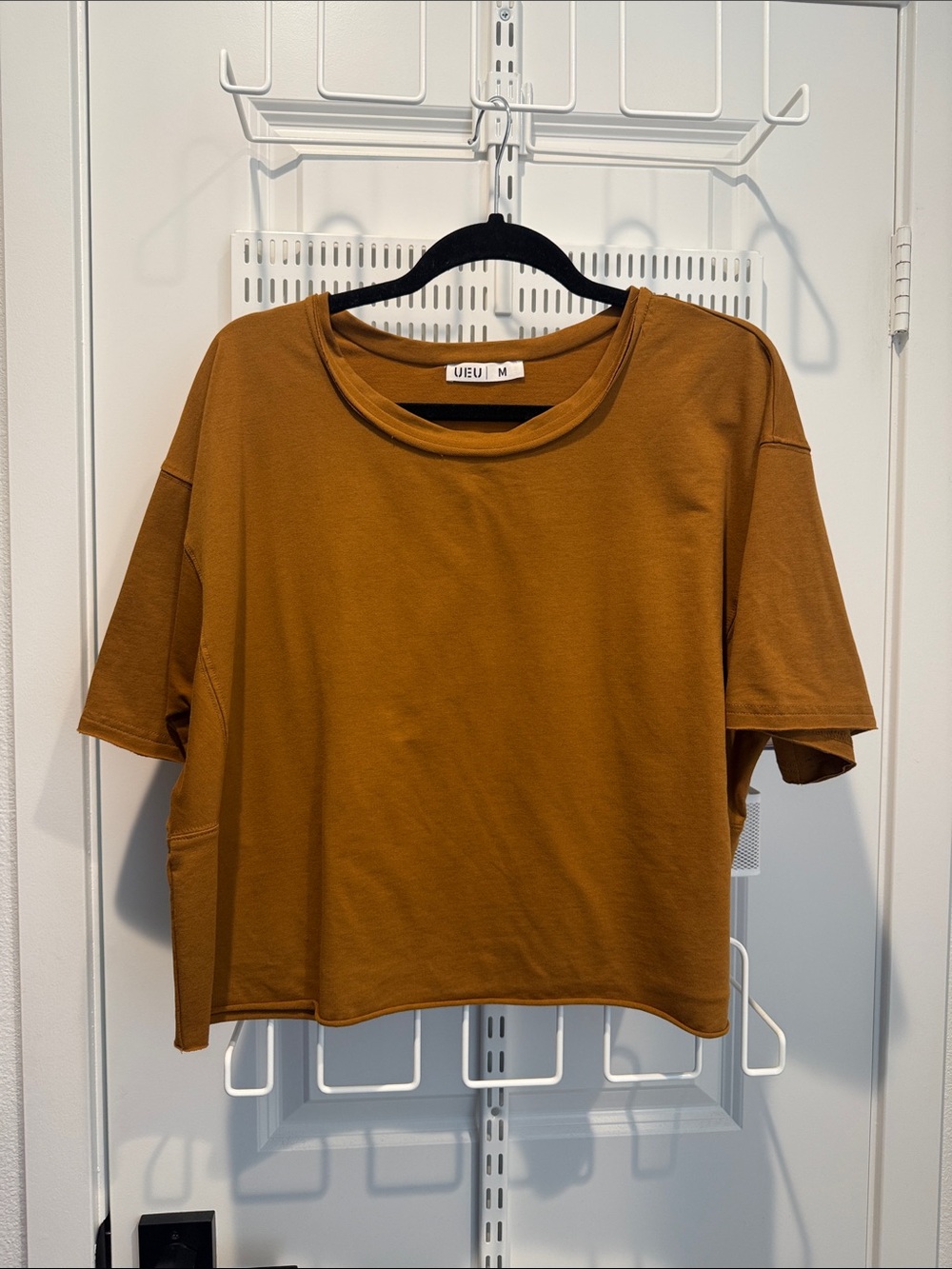 UEU M Women's Short Sleeve Crop Tee — Mustard Brown